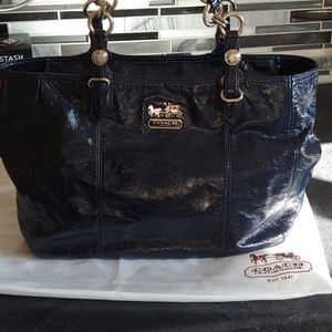 EUC Navy Patent COACH handbag